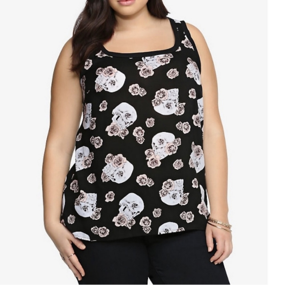 Skulls & Roses Ringer Tank Size 4 NWOT